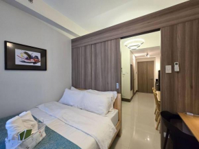 1BR Unit Condotel w Balcony FAME Residences -FM33